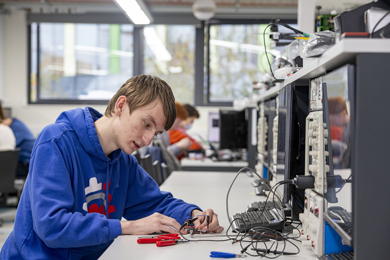 University of Southampton ECS Level 2 Labs